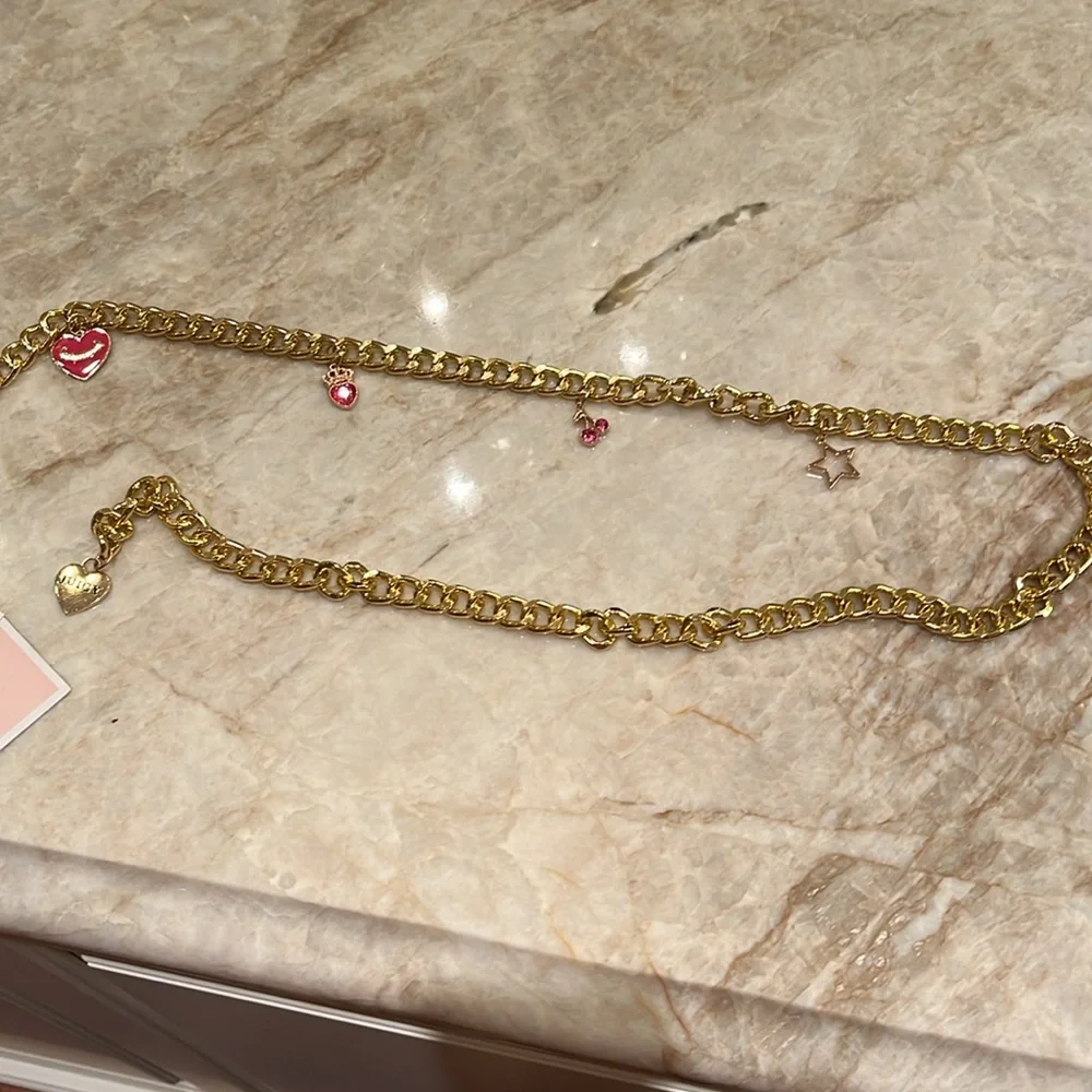 Beautiful and fun gold chain metal belt with 5 charms - size S/M - NWT